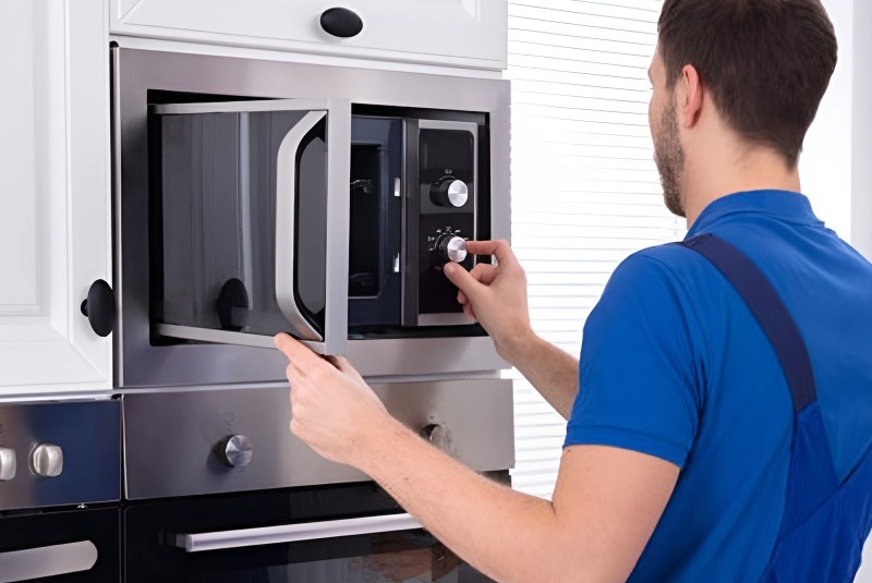 Buld-in Microwave Repair in Pinecrest